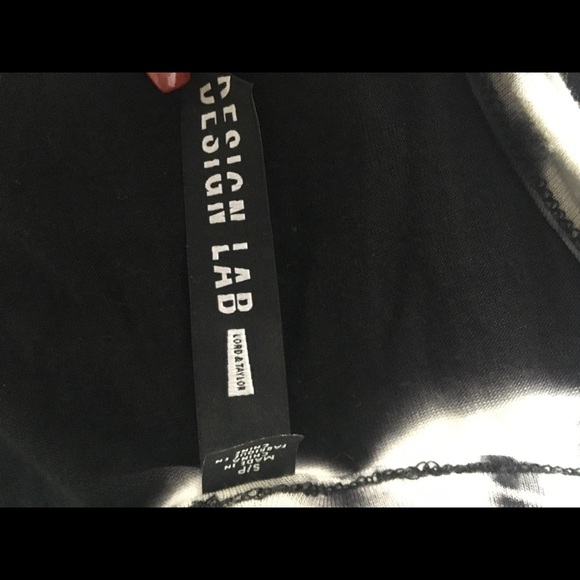 Black and white tank top - Picture 3 of 3